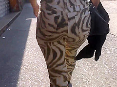 SDRUWS2 - CANDID DELICIOUS BUTT WALKING