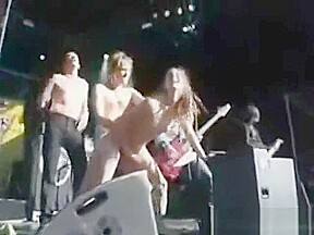 SEX in The consert
