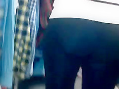 SEXY ASS IN LEGGINGS 1