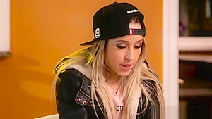 Scissoring slender teen 18+ blonde lesbian