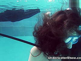 Serene Emi Video - UnderwaterShow