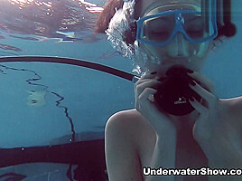 Serene Emi Video - UnderwaterShow