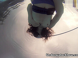 Serene Emi Video - UnderwaterShow