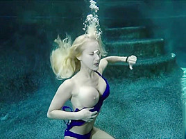 SexUnderWater Tabatha Jordan UW model Training 2