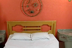 Sexaddicted tranny finds a dick