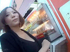 Sexy Japanese milf shows off her hot talent outdoors