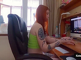 Sexy Redhead Do Handjob