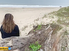 She Decided To Take A Quick Sex On The Beach - Anal Sex