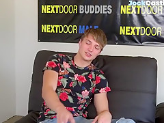 Sixpack Casted Jock Masturbates On The Couch - Suggest Model