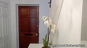 Slutty Lacey Pays Hung Taxi Driver With Sex - GrannyLovesBlack