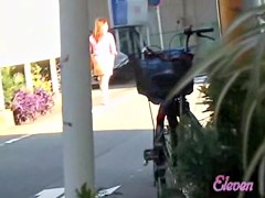 Small bombshell gets totally revealed in the public while going home