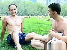 Sporty homos feet oiled up and tickled by his friends
