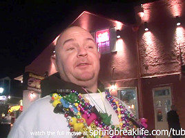 SpringBreakLife Video: Mardi Gras Street Flashers