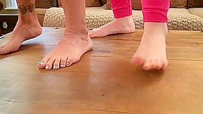 Star drooling and slobbering over 63 year old women's wrinkled feet SSF!