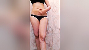 Step sister Caught In Camera In Bathroom Sexy Figure