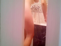 Step sister Shaved Her Legs And Pussy Then Went To Get Dressed