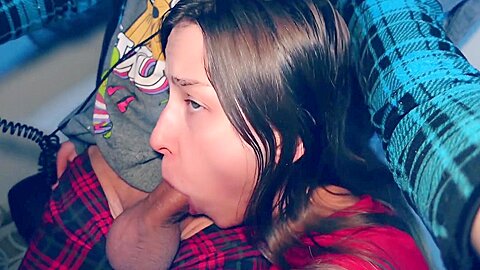 Stepsister Loves To Suck Cock When I Play Games