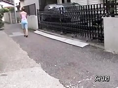 Store sharking attack with adventurous pretty gal being caught off the guard