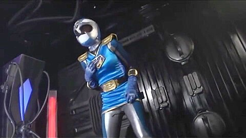 Super Heroine Getting Spitroasated By A Group Of Hor