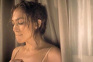 The Boy Next Door (2015) Jennifer Lopez, Lexi Atkins