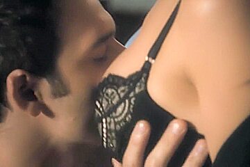 The Boy Next Door (2015) Jennifer Lopez, Lexi Atkins
