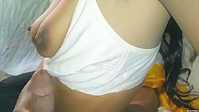 Today Exclusive- Desi Wife Boob Pressing And Handjob