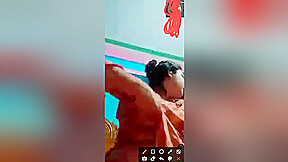 Today Exclusive -boudi Shows Her Boobs