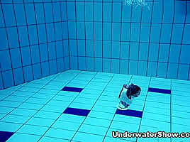 UnderwaterShow Video: Bubarek