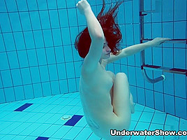 UnderwaterShow Video: Bubarek