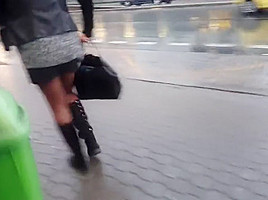 Upskirt in black pantyhose