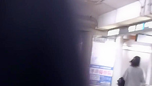 Urinating Japanese Babes