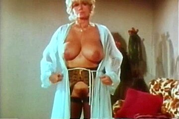 Vintage Porn With Huge Busty Step mom - Candy Samples