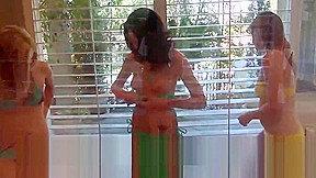 Virtual Date with Hanna Lay, Kendall White and Lara Brookes