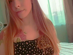 Vlog Fingering Elastic Pussy And Crumples Tits