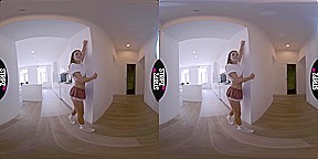 Walk The Walk - Eveline Dellai Striptease Vr Porn
