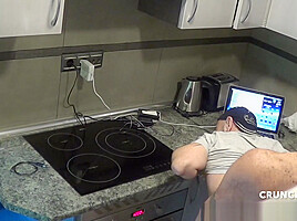Webcam in the kitchen with Jess used raw by Jorhe Leal - HomeWebCamera