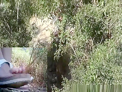 Woman caught pissing in the nature
