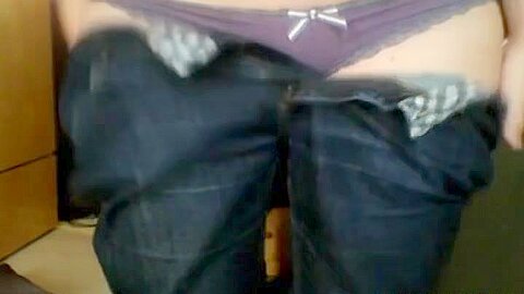 Young Dutch teen 18+ Presents Pussy Again