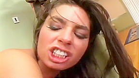 Young Naomi enjoying a double penetration in holes