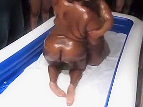 bbw oil wrestling