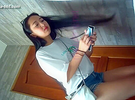 chinese girls go to toilet 315