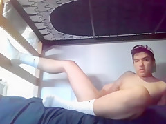 college dude cam in dorm