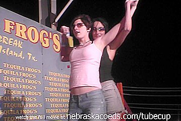 college spring break wet t contest