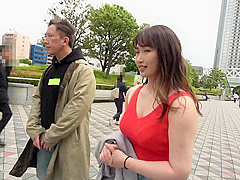 爆裂卑猥ボディなインテリ女子大生は刺激が欲しい天然美少女