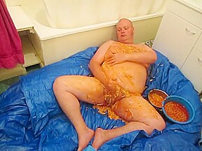 fat man loves WAM and sploshing alone beans spaghetti