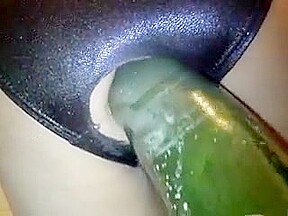 globo y pepino en mi culo 