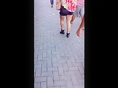 gostosa desfilando