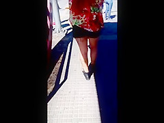 gostosa desfilando