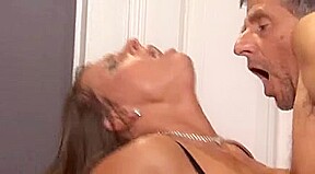 hawt susi in three-some act