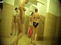 in public pool showers 828